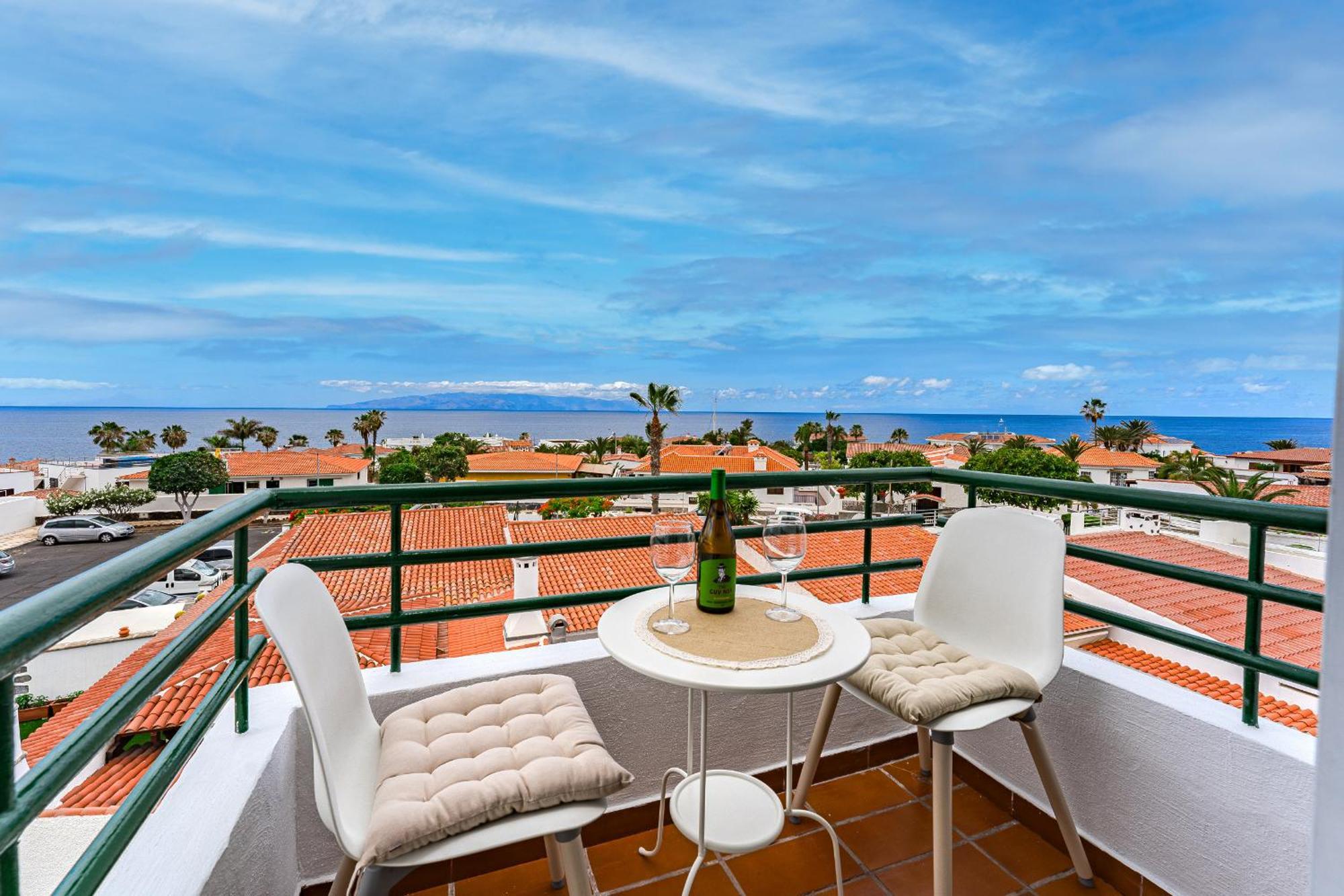 2Bdr Ocean View & Large Private Terrace In Puerto De Santiago Lägenhet Puerto de Santiago  Exteriör bild